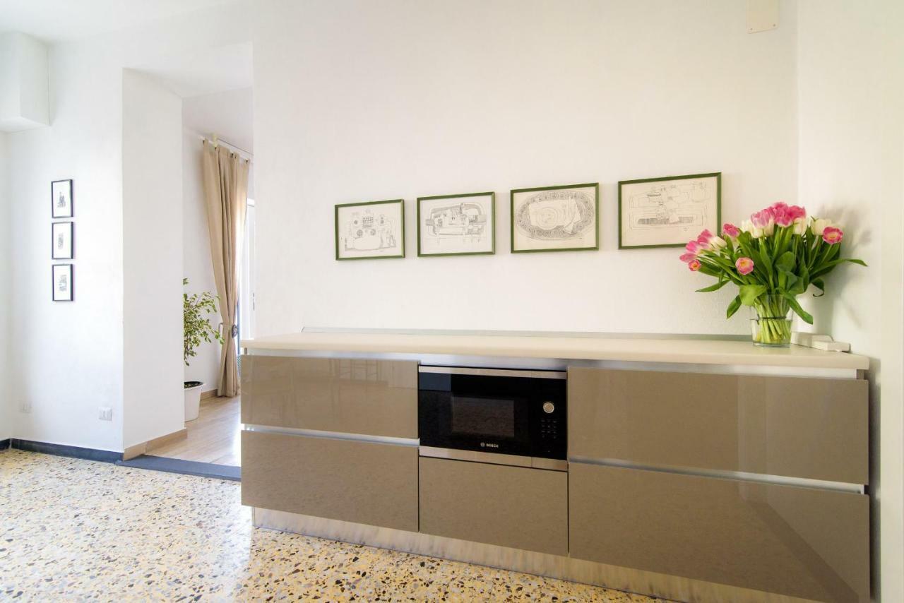 Al Pontile - The House Of Travelers Villa Sala Comacina Bagian luar foto
