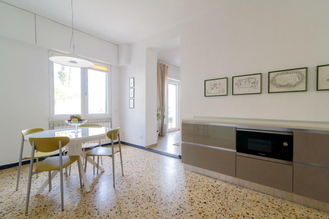 Al Pontile - The House Of Travelers Villa Sala Comacina Bagian luar foto